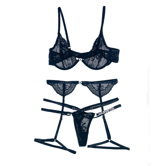 Fantasy Set in Black